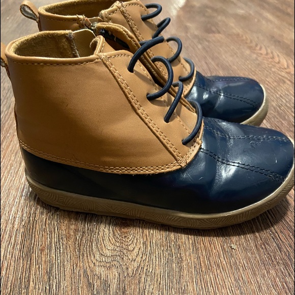 Boys Duck Boots - Picture 1 of 3
